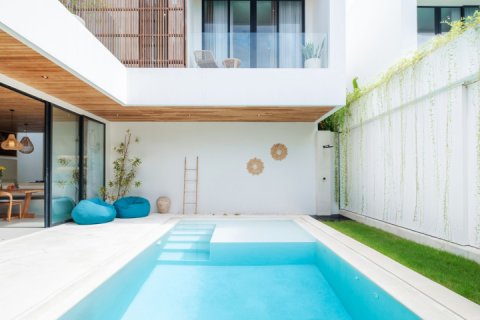 4 bedrooms Villa in Canggu, Badung, Bali (17093)