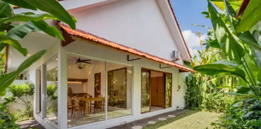8 bedrooms Villa in Denpasar, Bali (17099)