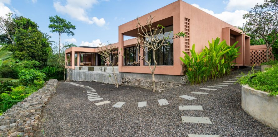 4 bedrooms Villa in Tampaksiring, Gianyar, Bali (15759)