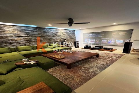 5 bedrooms Villa in Badung, Bali (13656) 8