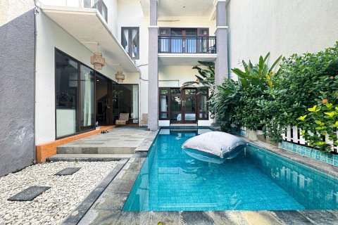 3 bedrooms Villa in Seminyak, Badung, (10041) 16