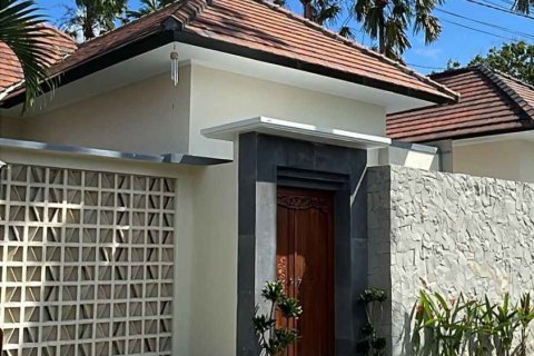 Вилла с 3 спальнями в Джимбаран, Бадунг,  (10040)