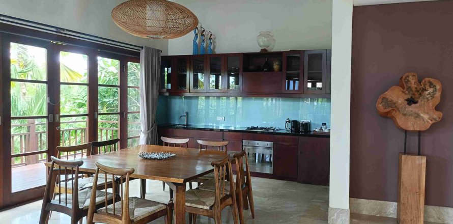 Вилла с 3 спальнями в Унгасан, Бадунг, (10042)