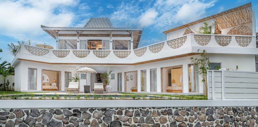 SUNSET VILLA in Pererenan, Bali (9930)
