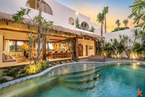 5 bedrooms Villa in Kerobokan, Badung, Bali (11546)