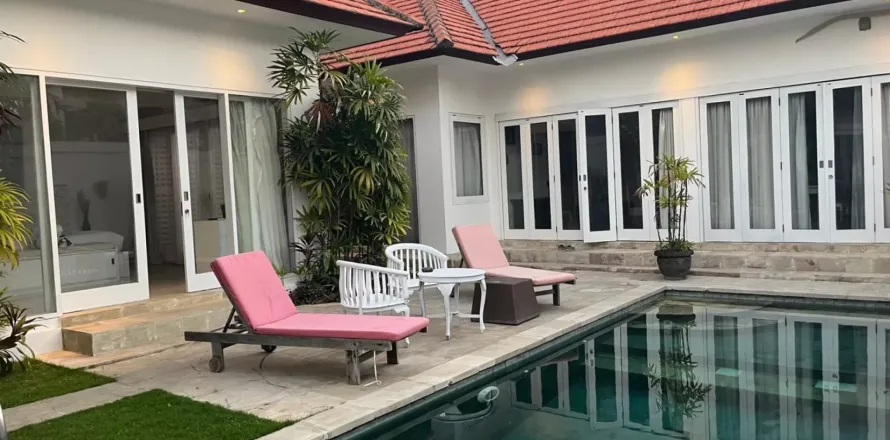 7 bedrooms Villa in Tibubeneng, Badung, Bali (11544)