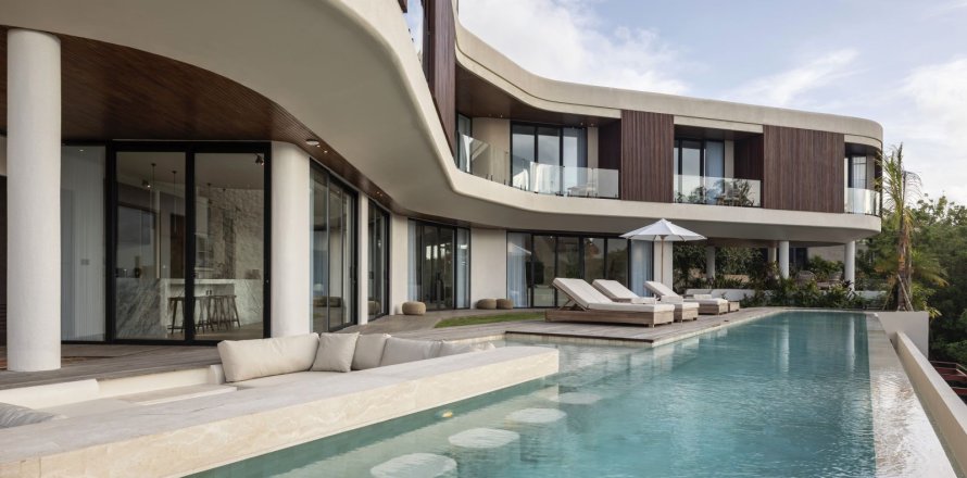 5 bedrooms Villa in Pecatu, Badung, Bali (15733)