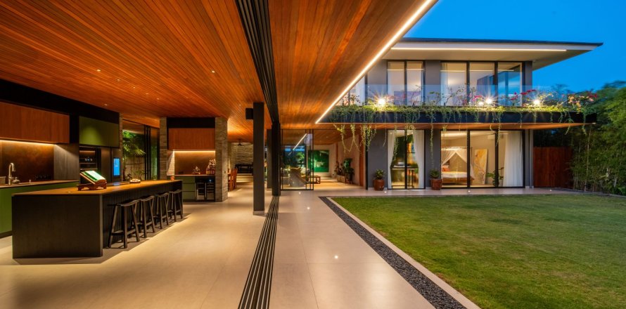 4 bedrooms Villa in South Denpasar, Denpasar, Bali (15787)