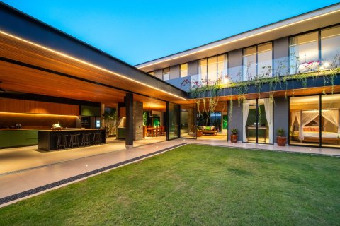 4 bedrooms Villa in South Denpasar, Denpasar, Bali (15787) 28