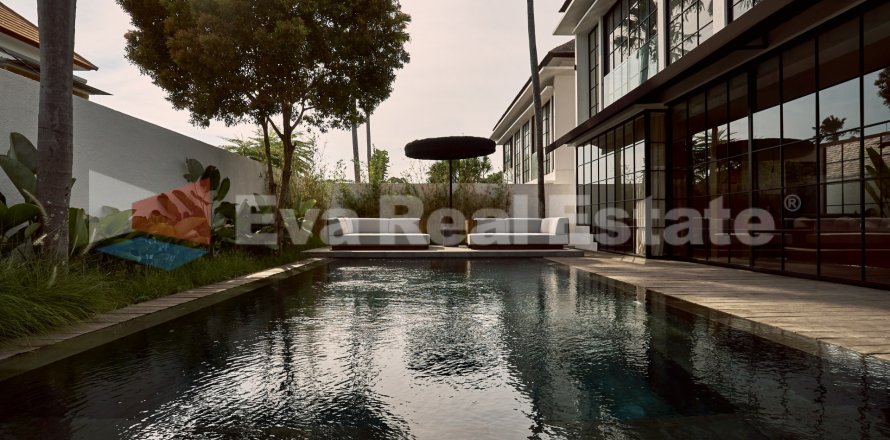 3 bedrooms Villa in Kerobokan, Badung, Bali (4820)