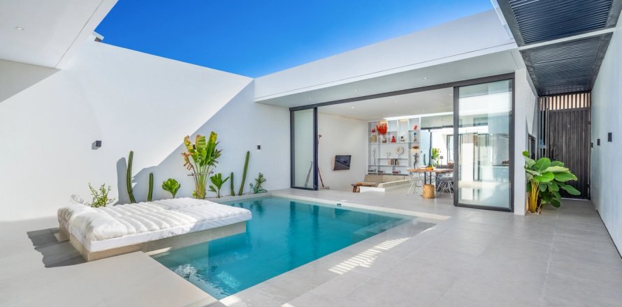 2 bedrooms Villa in Denpasar, Bali (14124)