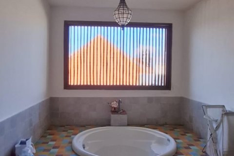 Дом с 4 спальнями в Денпасар,  (9436) 4