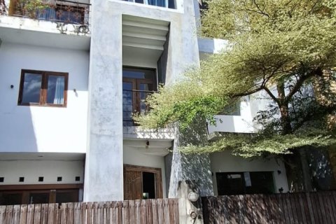 Дом с 4 спальнями в Денпасар,  (9436) 1