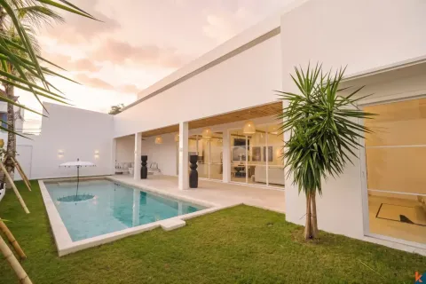 4 bedrooms Villa in South Denpasar, Denpasar, Bali (13944)