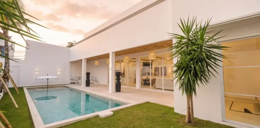 4 bedrooms Villa in South Denpasar, Denpasar, Bali (13944)