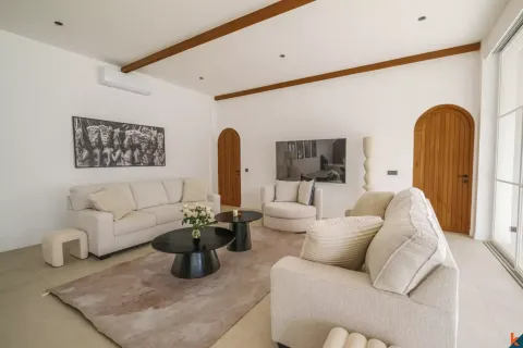 4 bedrooms Villa in South Denpasar, Denpasar, Bali (13944) 12