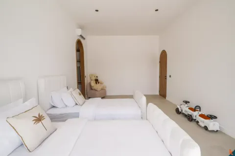 4 bedrooms Villa in South Denpasar, Denpasar, Bali (13944) 19
