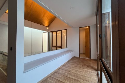 Вилла с 5 спальнями в Чангу, Бадунг,  (9389) 6