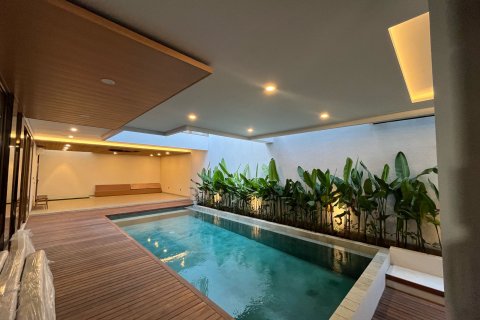 Вилла с 5 спальнями в Чангу, Бадунг,  (9389) 19