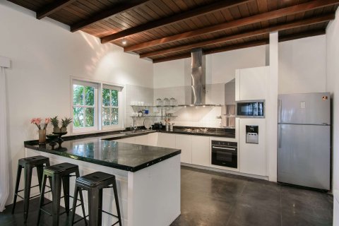 Вилла с 3 спальнями в Керобокан, Бадунг,  (9384) 11