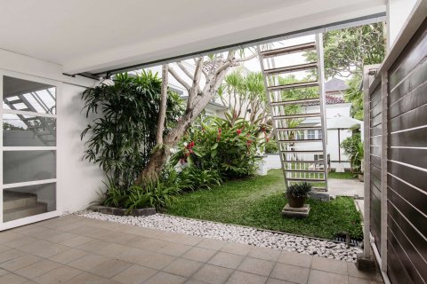 Вилла с 3 спальнями в Керобокан, Бадунг,  (9384) 15