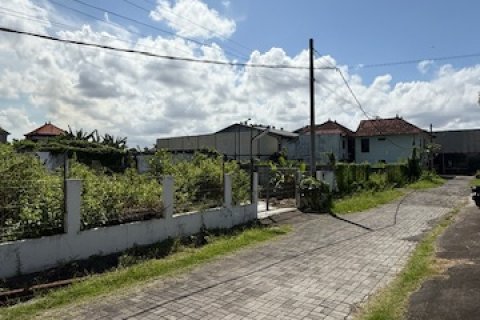Земельный участок в Денпасар,  (9385) 9