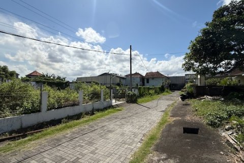 Земельный участок в Денпасар,  (9385) 8