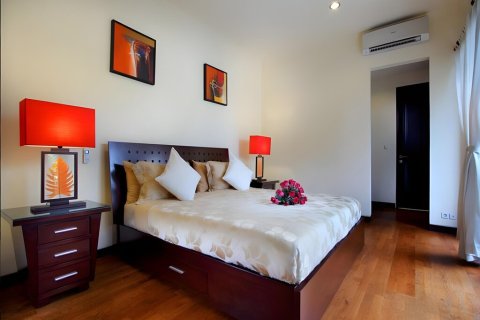 Вилла с 4 спальнями в Джимбаран, Бадунг,  (9383) 7