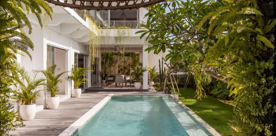 4 bedrooms Villa in Kerobokan, Badung, Bali (15616)