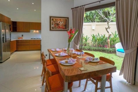 4 bedrooms Villa in Jimbaran, Badung, Bali (14876)
