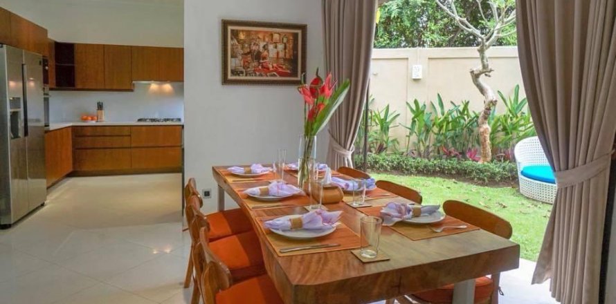 4 bedrooms Villa in Jimbaran, Badung, Bali (14876)