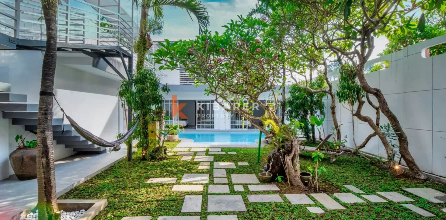 4 bedrooms Villa in Tibubeneng, Badung, Bali (12416)
