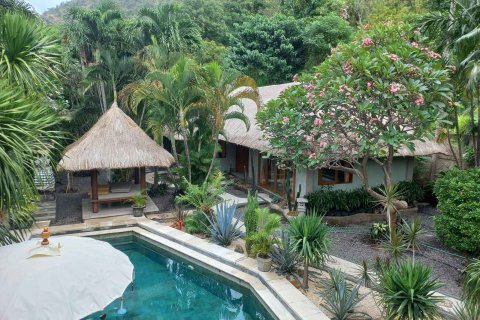 Вилла с 3 спальнями в Карангасем,  (9464) 9