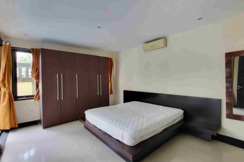 Коммерческая недвижимость с 3 спальнями в Нуса Дуа, Бадунг,  (9468) 7