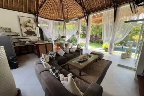 2 bedrooms Villa in Badung, Bali (13890) 10