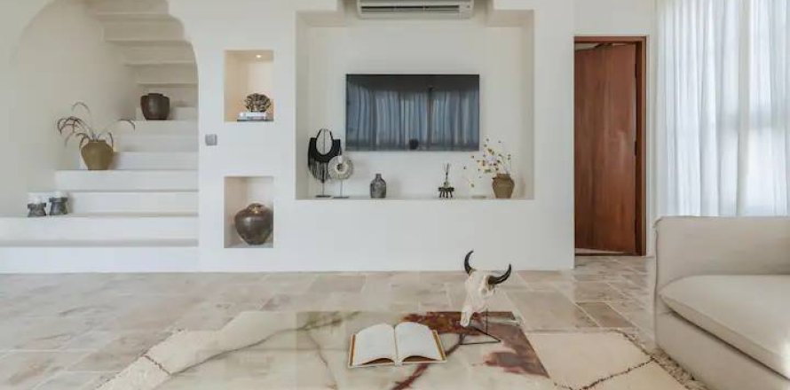 3 bedrooms Villa in Canggu, Badung, Bali (15496)