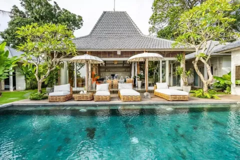 4 bedrooms Villa in Badung, Bali (13273)