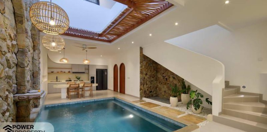 Вилла с 2 спальнями в Чангу, Бадунг,  (9641)