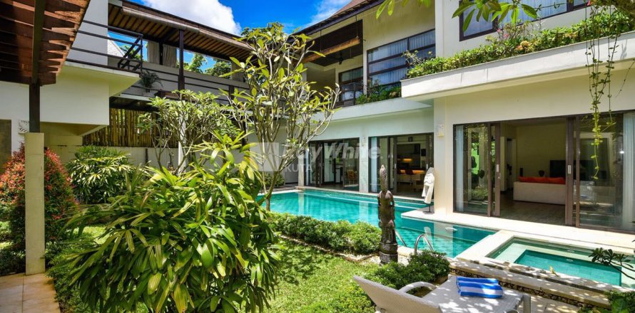 5 bedrooms Villa in South Denpasar, Denpasar,  (9644)