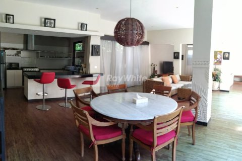 5 bedrooms Villa in South Denpasar, Denpasar,  (9644) 9