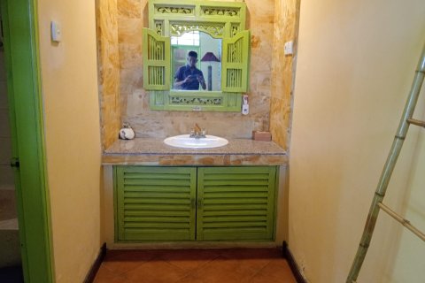 Отель, гостиница с 21 спальней в Кута, Бадунг,  (9646) 14