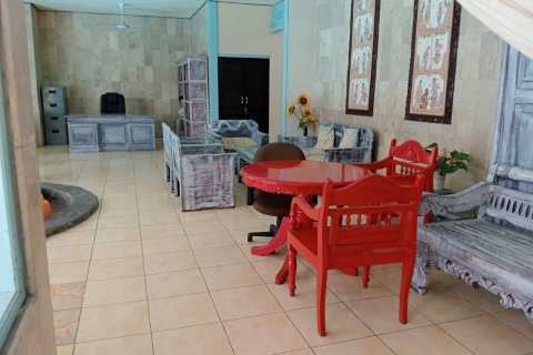 Отель, гостиница с 21 спальней в Кута, Бадунг,  (9646) 8