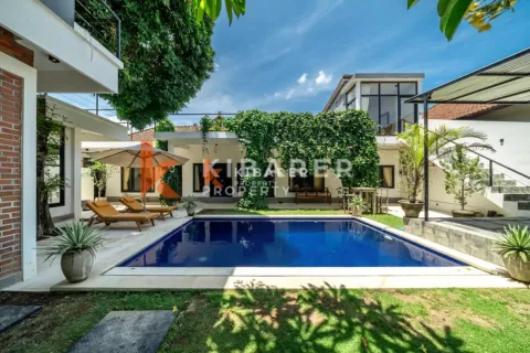 5 bedrooms Villa in Badung, Bali (12836)