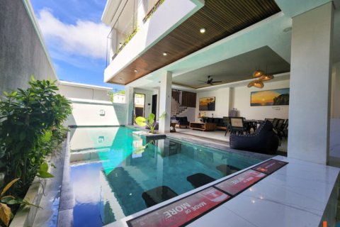 4 bedrooms Villa in South Kuta, Badung, Bali (11907)