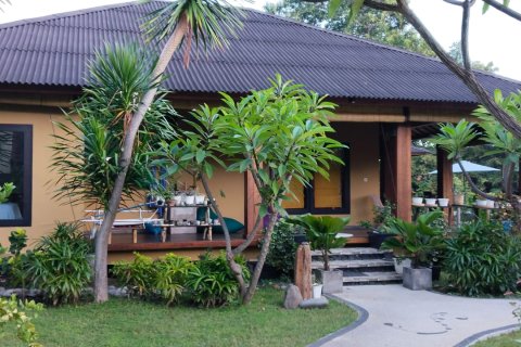 Вилла с 4 спальнями в Карангасем,  (9396) 1