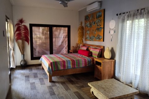 Вилла с 4 спальнями в Карангасем,  (9396) 11