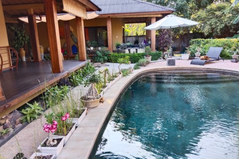 Вилла с 4 спальнями в Карангасем,  (9396) 26