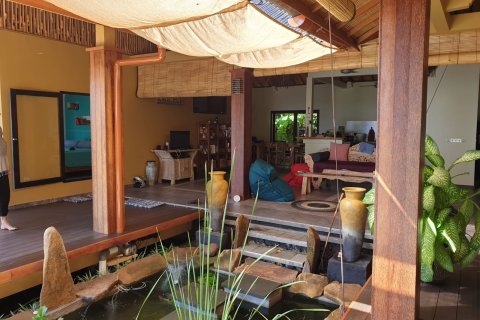 Вилла с 4 спальнями в Карангасем,  (9396) 23