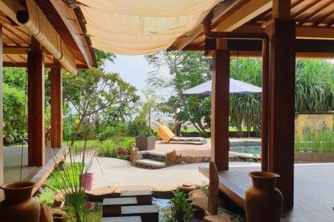 Вилла с 4 спальнями в Карангасем,  (9396) 13