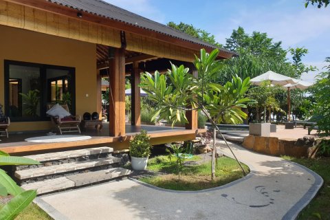 Вилла с 4 спальнями в Карангасем,  (9396) 3
